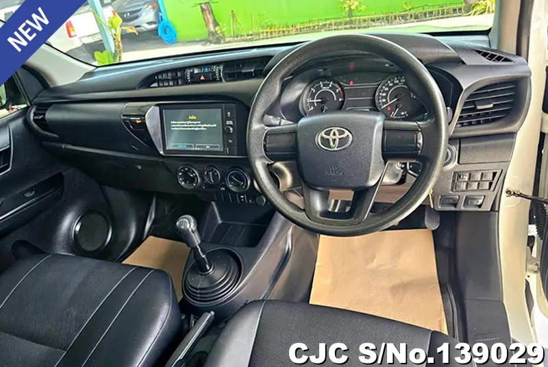 Toyota Hilux in White for Sale Image 7