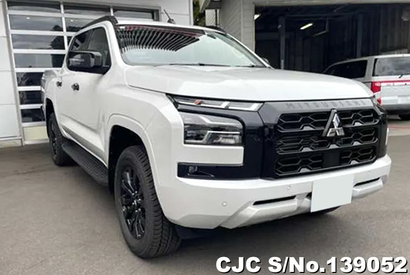 Mitsubishi Triton in White for Sale Image 0