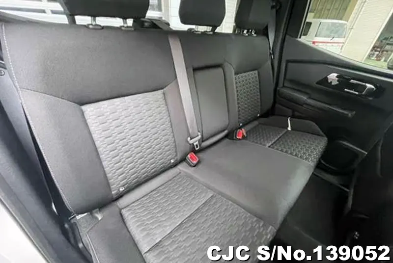 Mitsubishi Triton in White for Sale Image 16