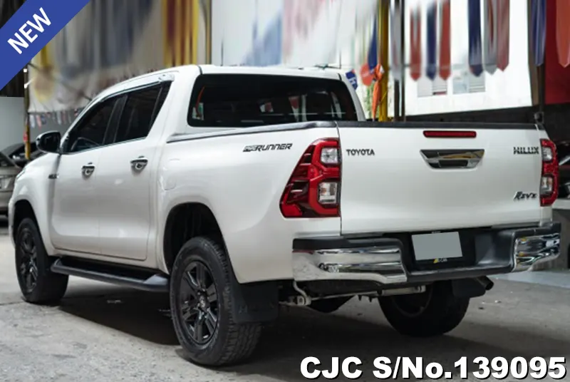Toyota Hilux in White for Sale Image 1