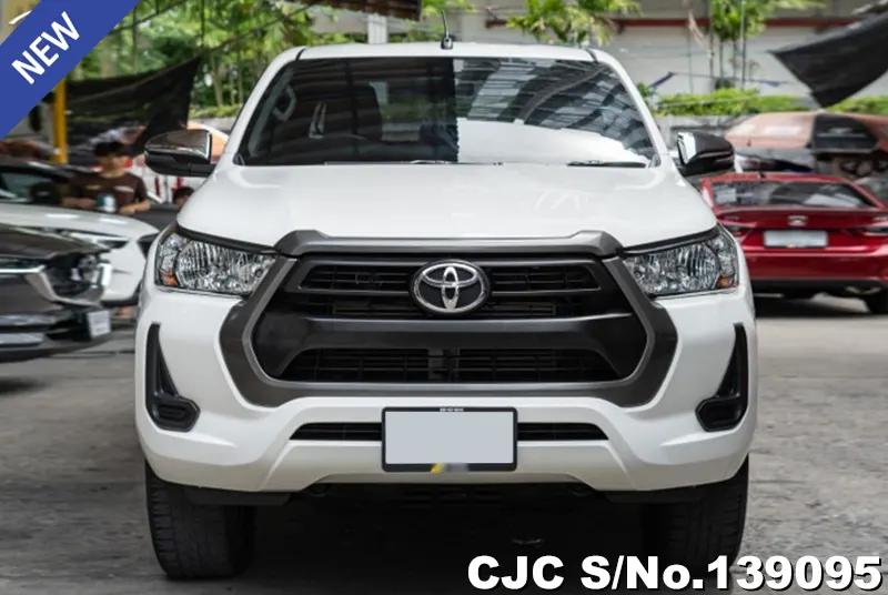 Toyota Hilux in White for Sale Image 4