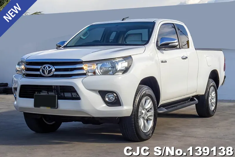Toyota Hilux in White for Sale Image 3