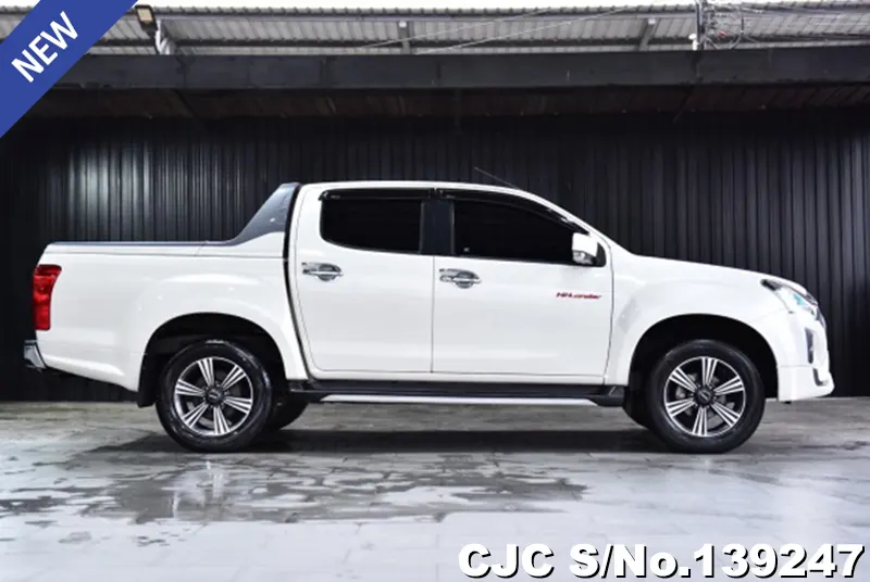 Isuzu D-Max in White for Sale Image 3