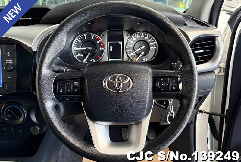 Toyota Hilux in White for Sale Image 11
