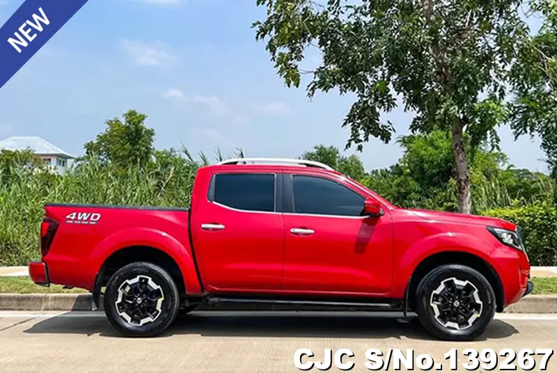 Nissan Navara in Red for Sale Image 6