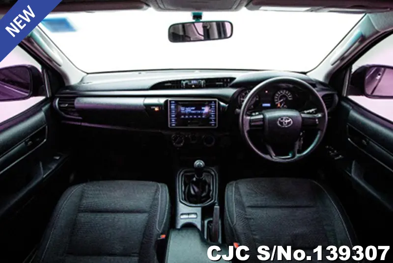 Toyota Hilux in Gray for Sale Image 5