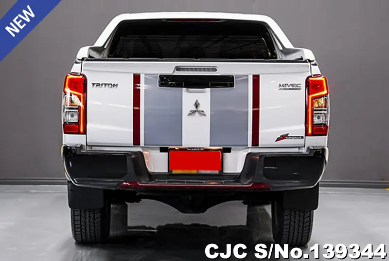 Mitsubishi Triton in White for Sale Image 5